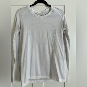 Long sleeve run swiftly.